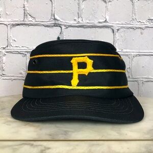 MLB Pittsburgh Pirates Vintage 1970's Black & Gold SnapBack Baseball Cap